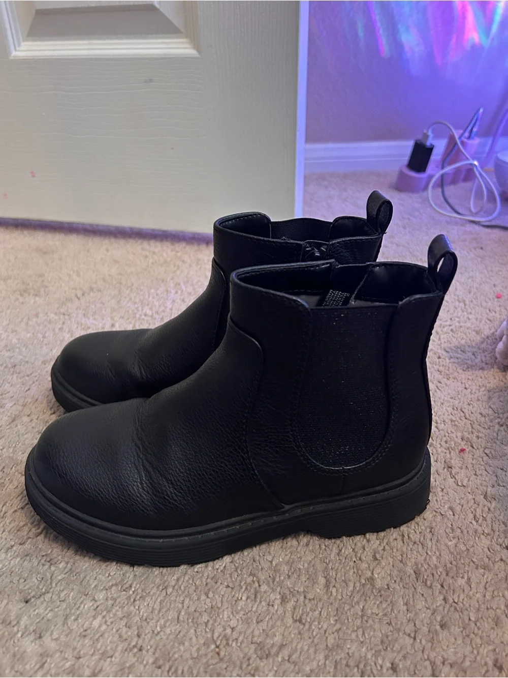 N/A classic black